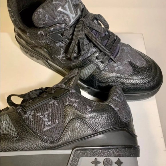 Louis Vuitton LV Trainer
x Nigo Black Denim - Picture 2 of 5